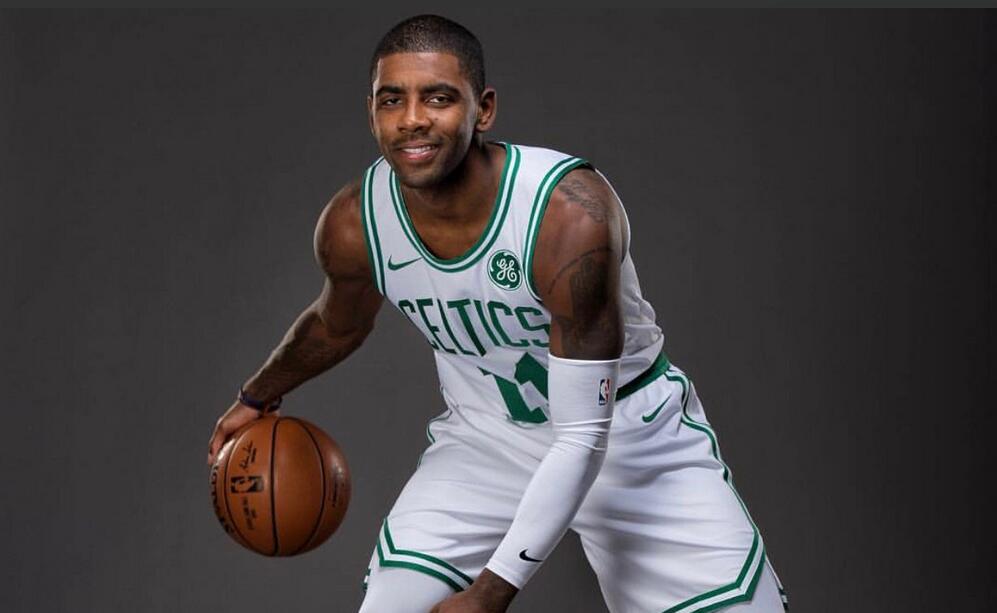 展现了他在 展现了他在